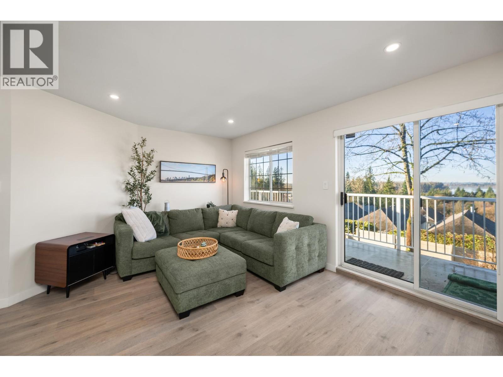 2 11464 Fisher Street, Maple Ridge, British Columbia  V2X 0H7 - Photo 8 - R3077045