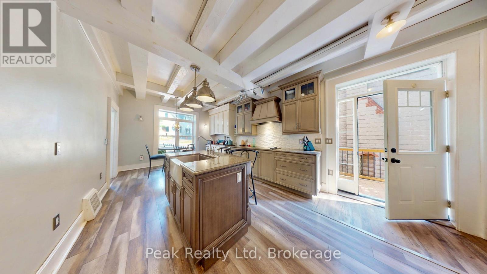 41 Douglas Street, Stratford, Ontario  N5A 5P3 - Photo 4 - X12436328