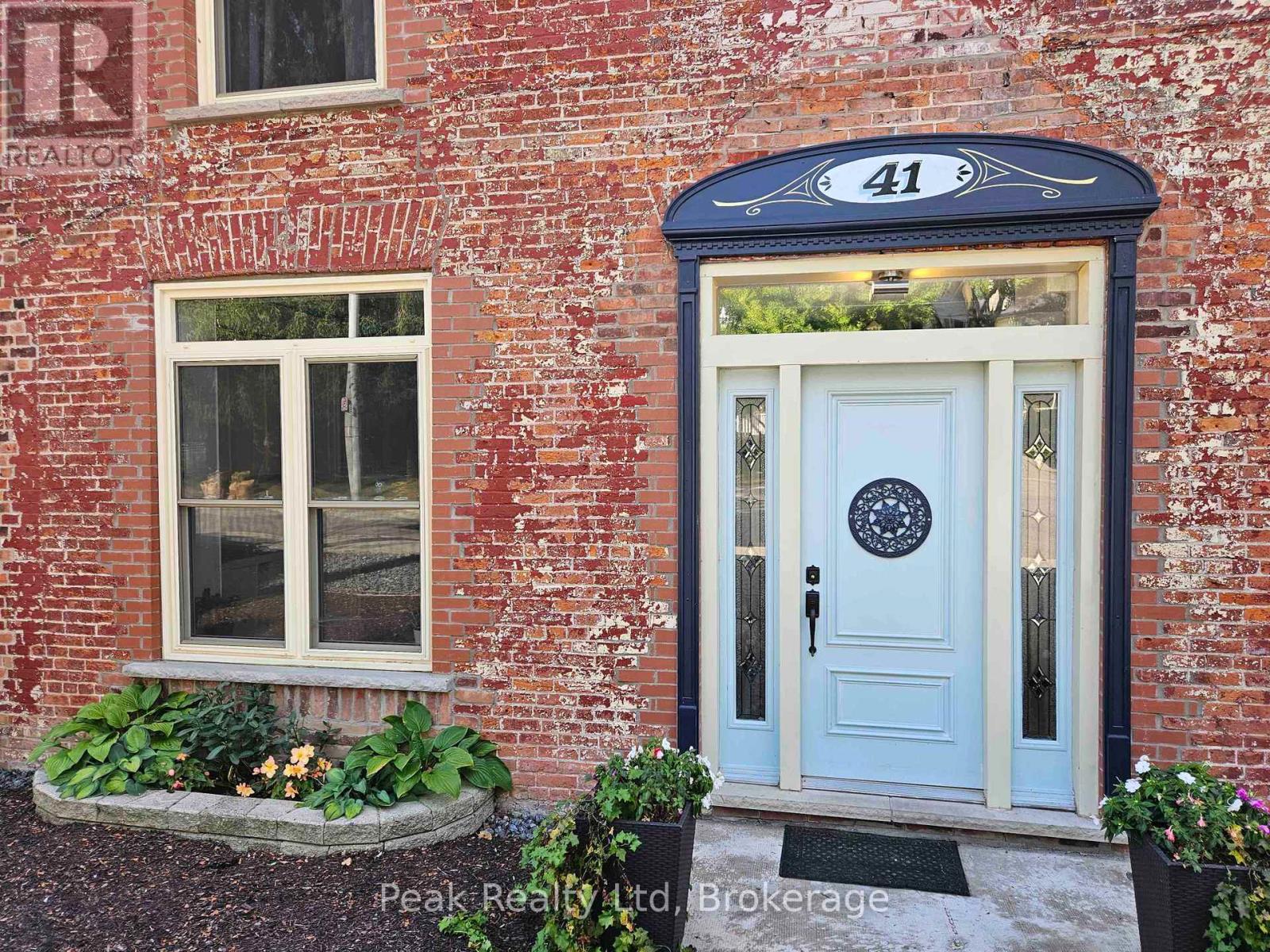 41 Douglas Street, Stratford, Ontario  N5A 5P3 - Photo 18 - X12436328