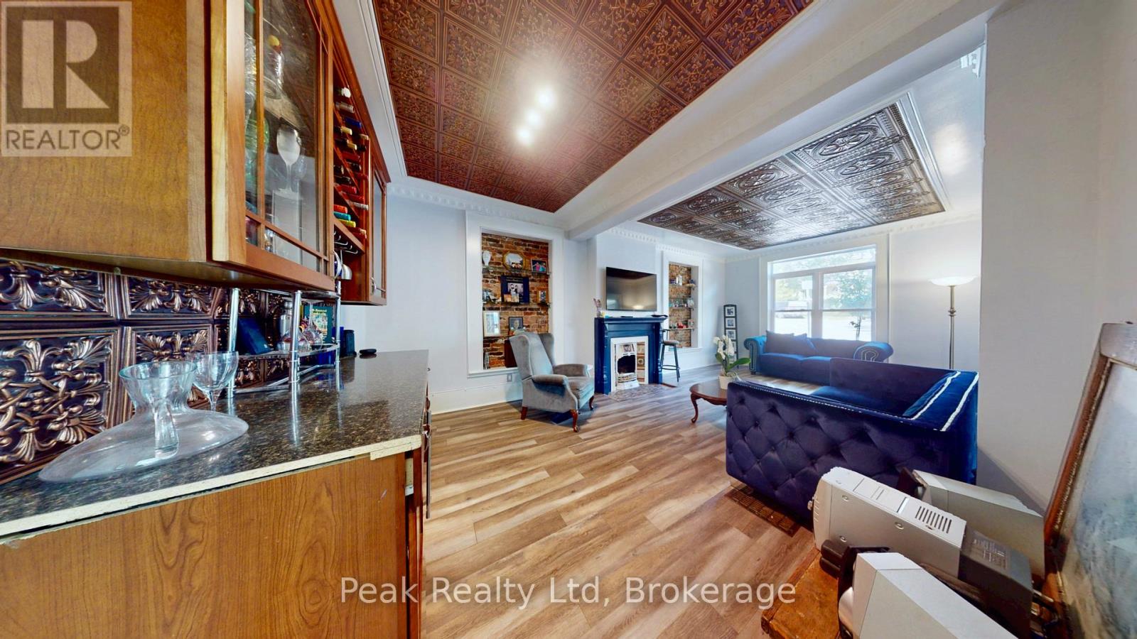 41 Douglas Street, Stratford, Ontario  N5A 5P3 - Photo 5 - X12436328