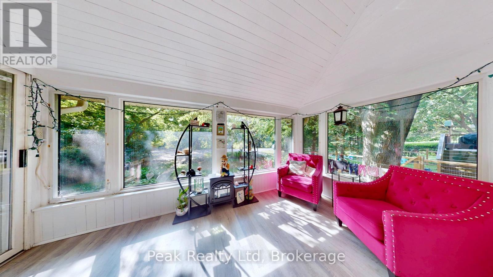 41 Douglas Street, Stratford, Ontario  N5A 5P3 - Photo 9 - X12436328