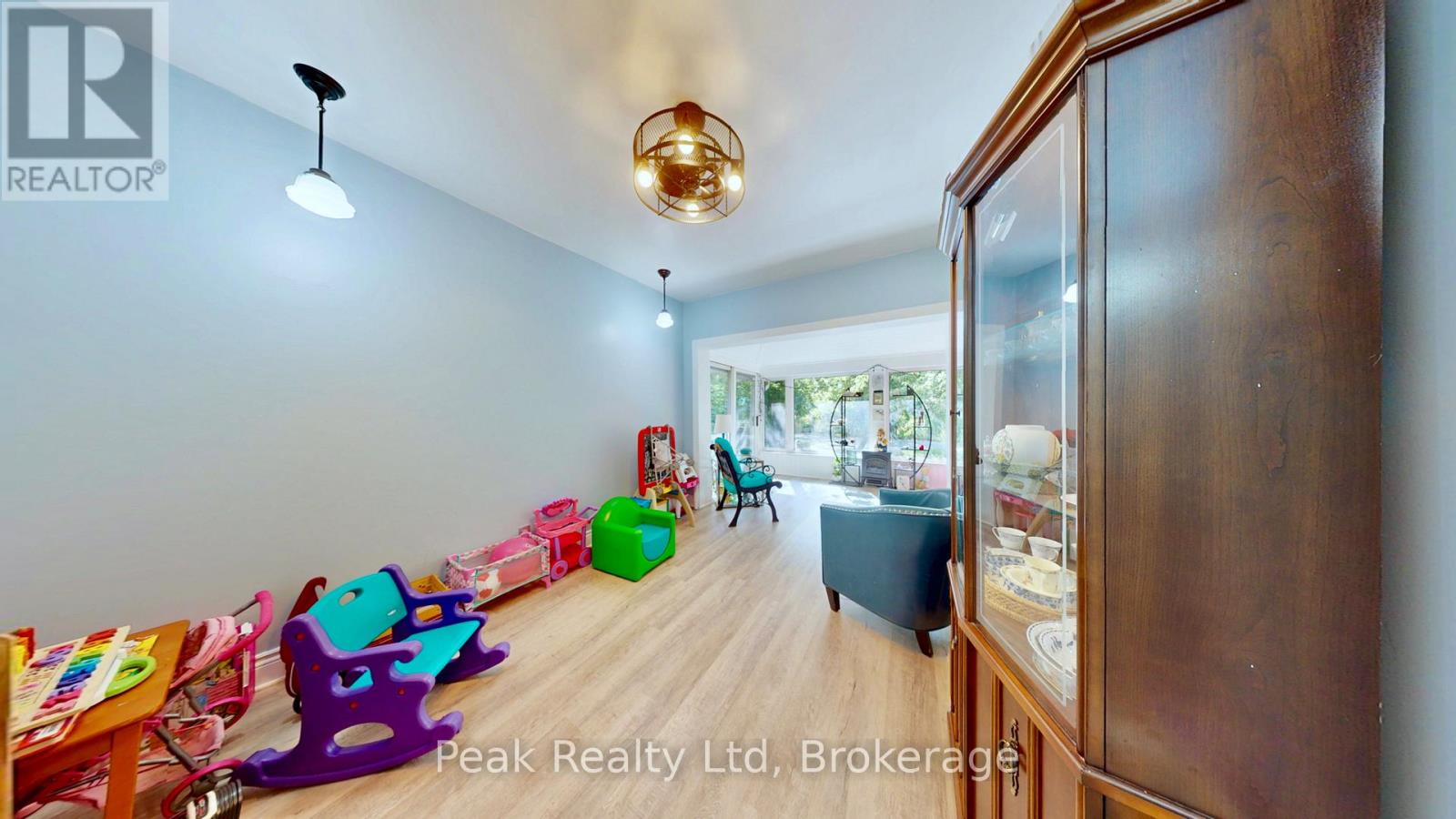 41 Douglas Street, Stratford, Ontario  N5A 5P3 - Photo 8 - X12436328