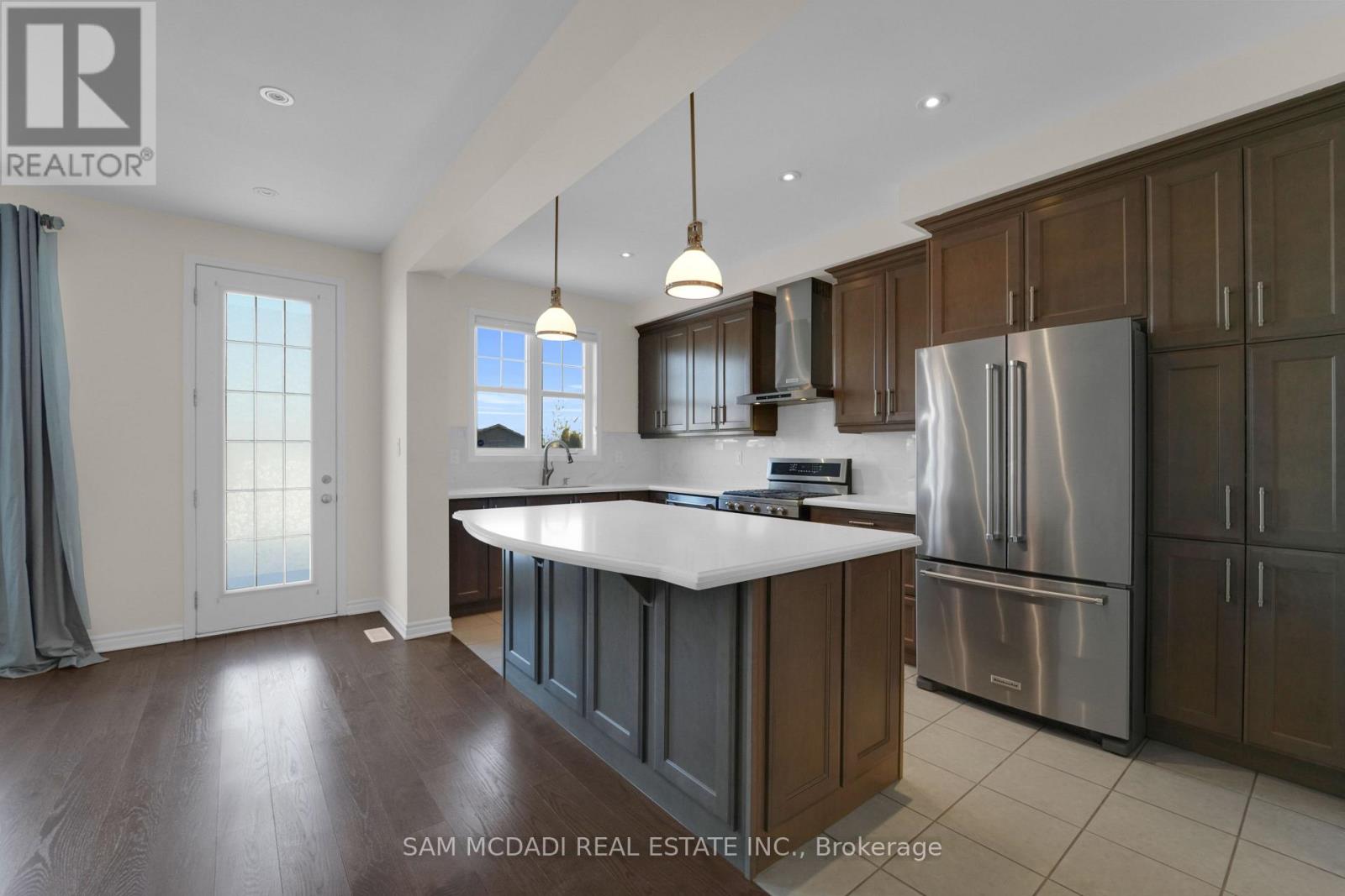 1395 Chretien Street, Milton, Ontario  L9E 1G7 - Photo 12 - W12688172