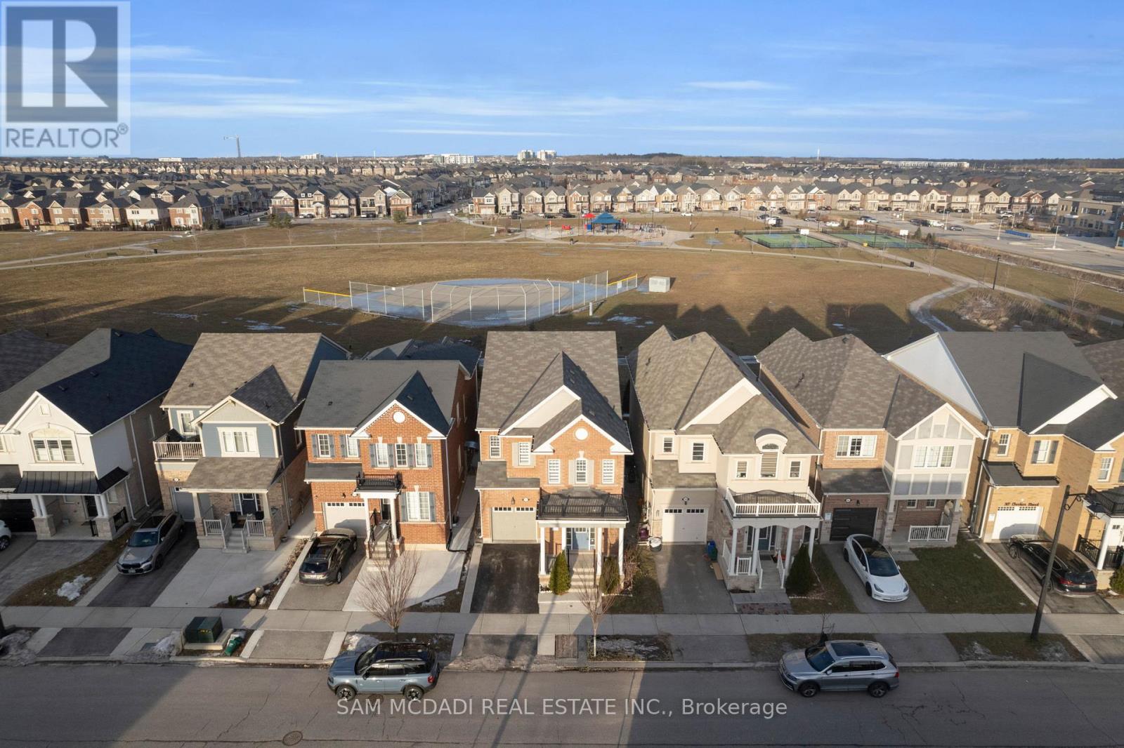 1395 Chretien Street, Milton, Ontario  L9E 1G7 - Photo 2 - W12688172