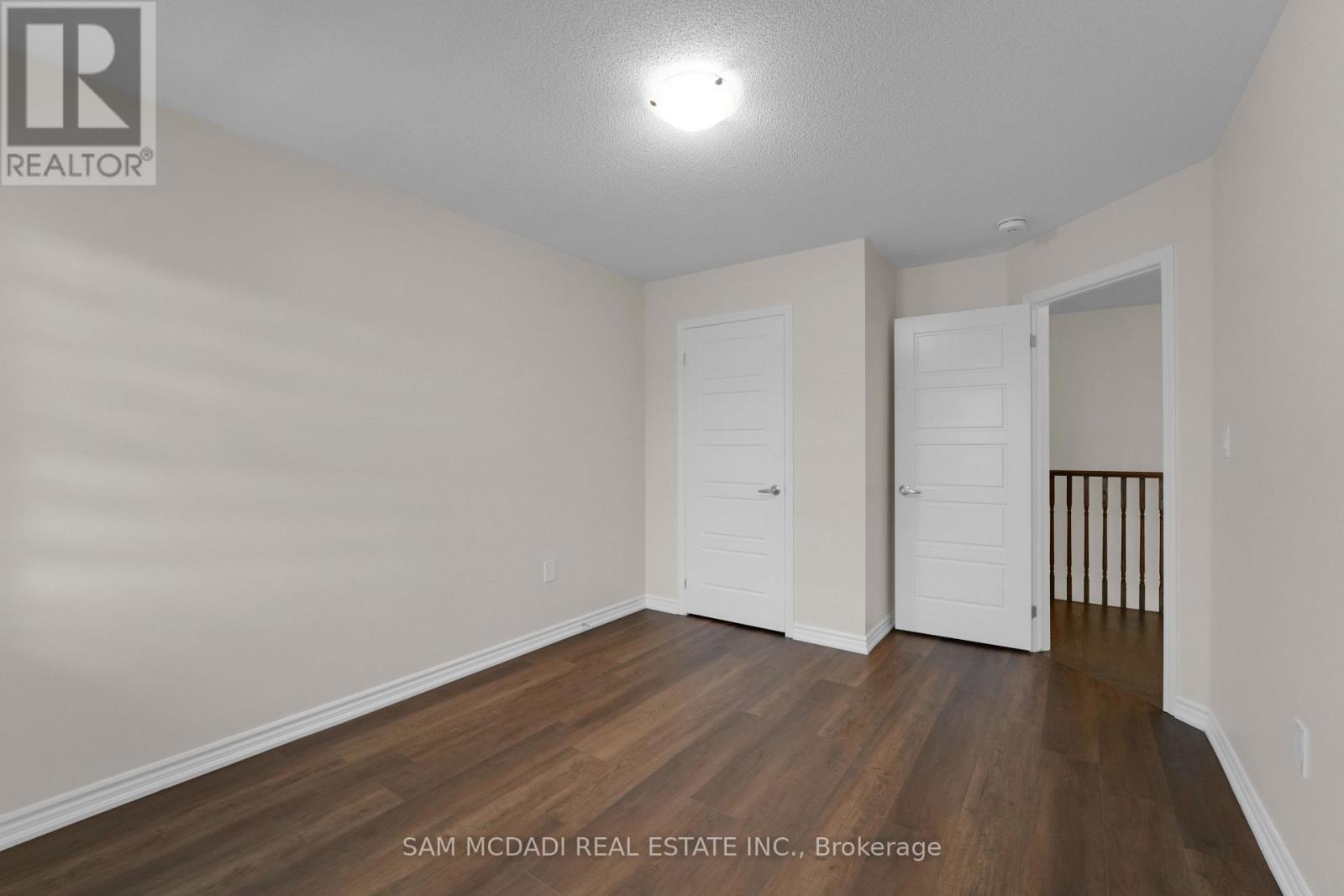 1395 Chretien Street, Milton, Ontario  L9E 1G7 - Photo 32 - W12688172