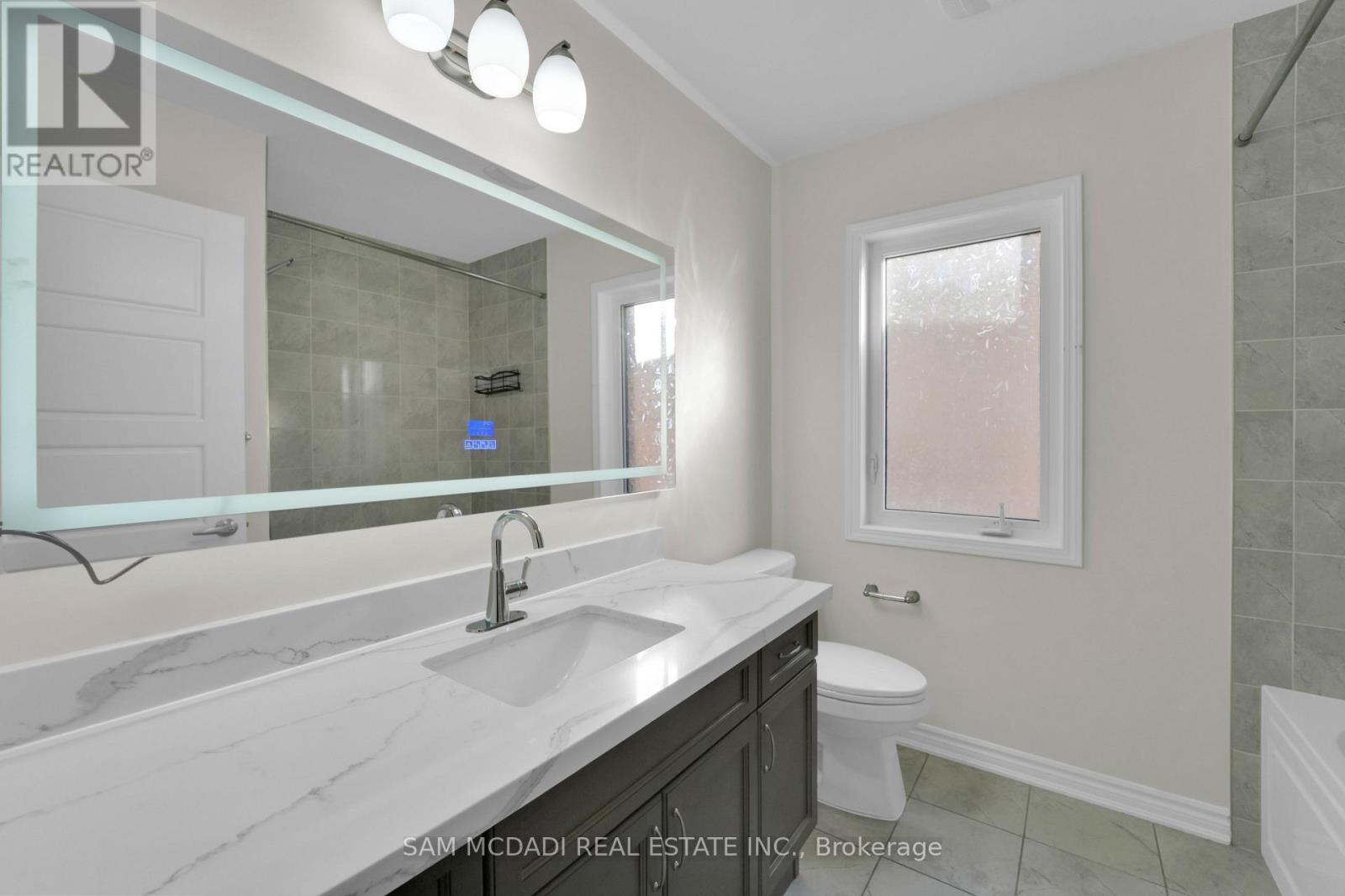 1395 Chretien Street, Milton, Ontario  L9E 1G7 - Photo 33 - W12688172