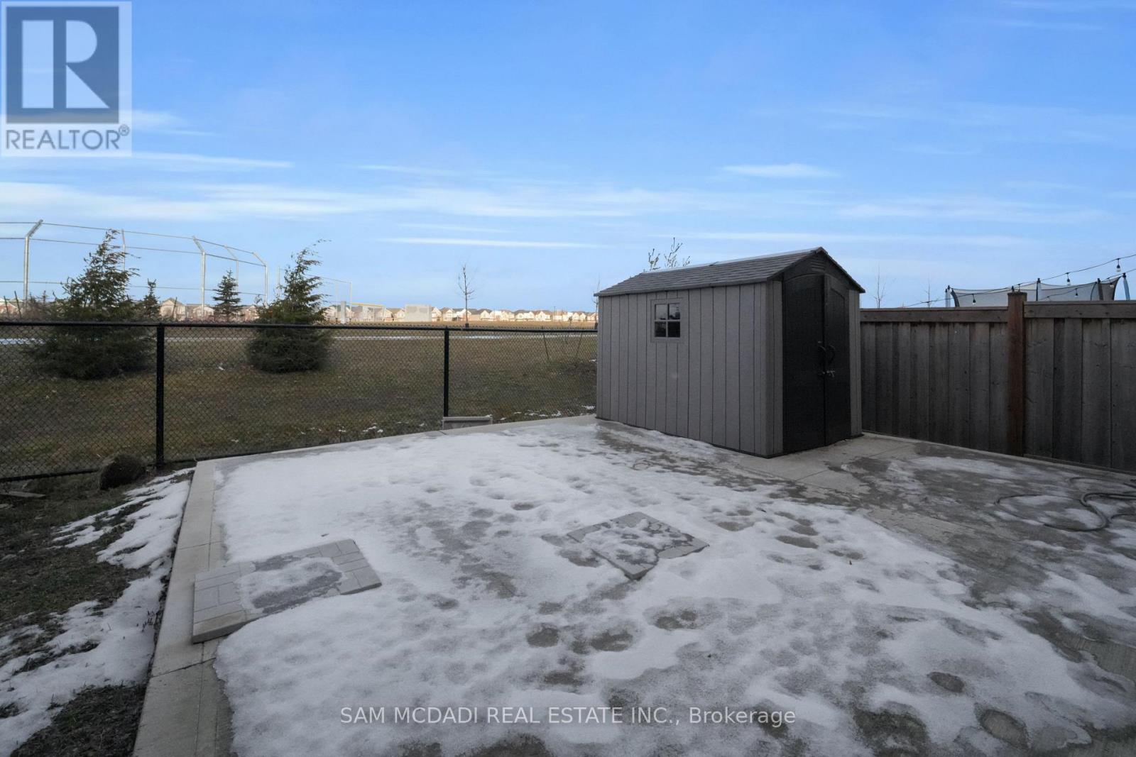 1395 Chretien Street, Milton, Ontario  L9E 1G7 - Photo 39 - W12688172