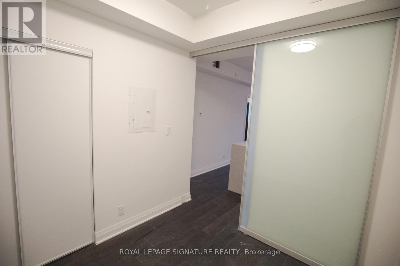 1105 - 4015 The Exchange Street, Mississauga, Ontario  L5B 0N9 - Photo 11 - W12688182