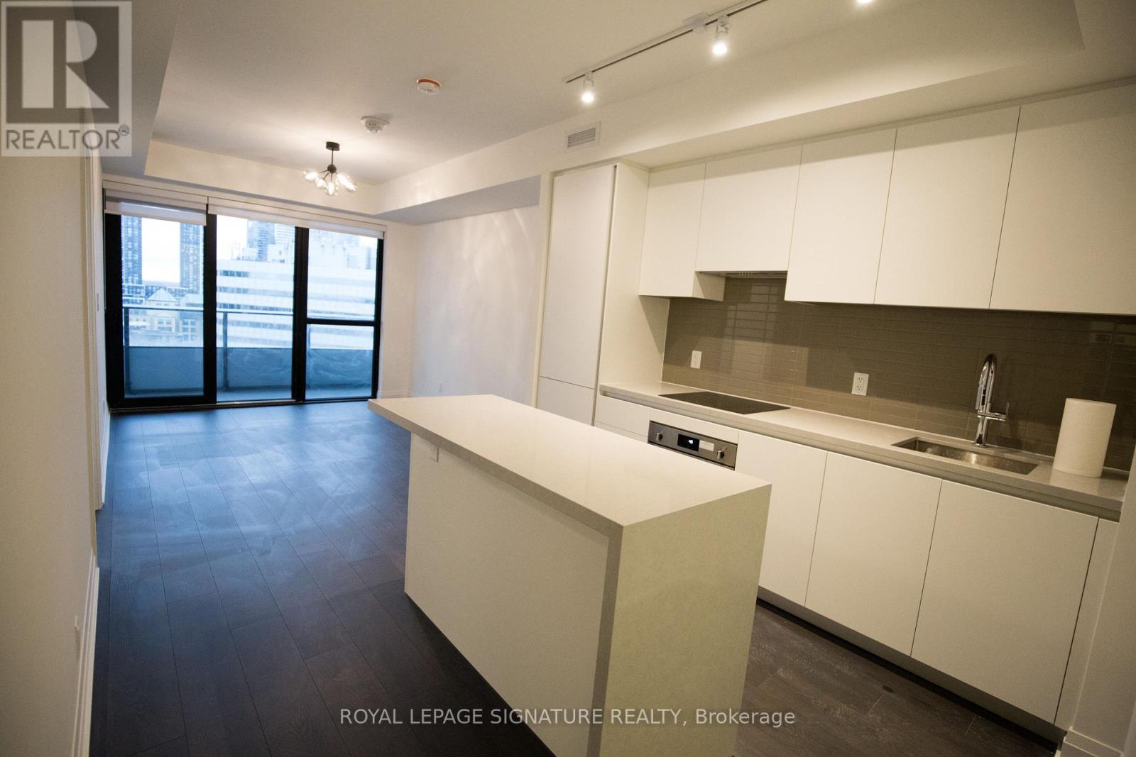 1105 - 4015 The Exchange Street, Mississauga, Ontario  L5B 0N9 - Photo 12 - W12688182