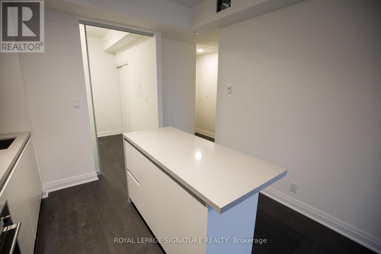 1105 - 4015 The Exchange Street, Mississauga, Ontario  L5B 0N9 - Photo 14 - W12688182