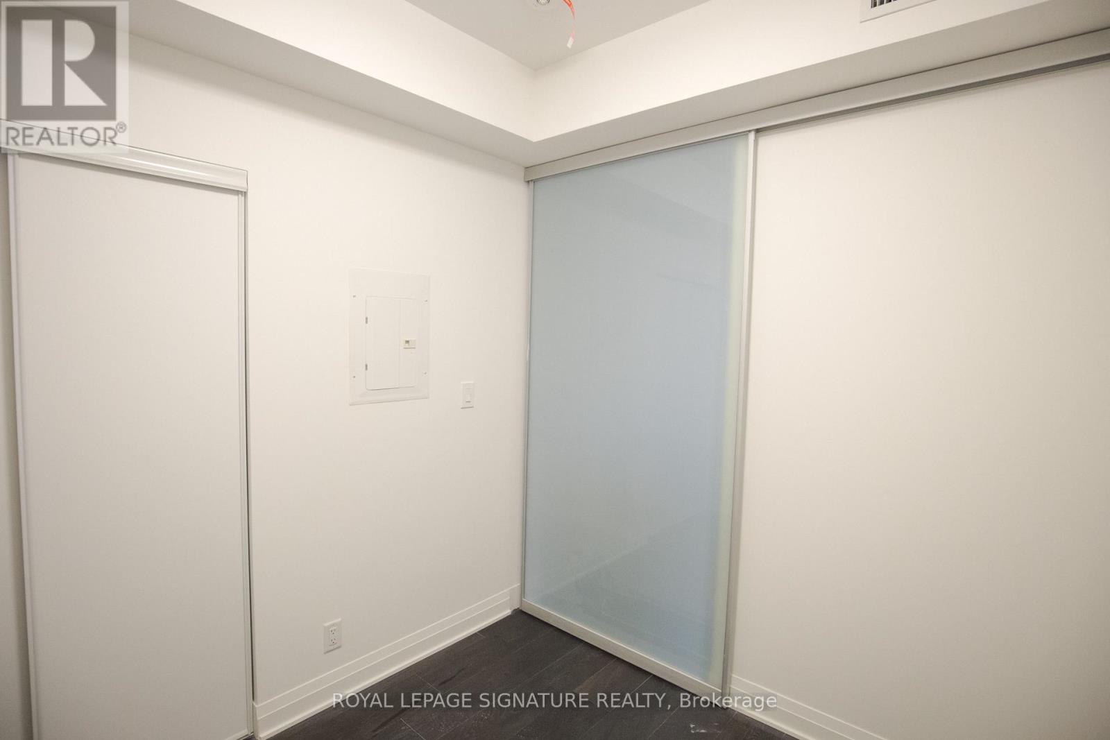 1105 - 4015 The Exchange Street, Mississauga, Ontario  L5B 0N9 - Photo 7 - W12688182