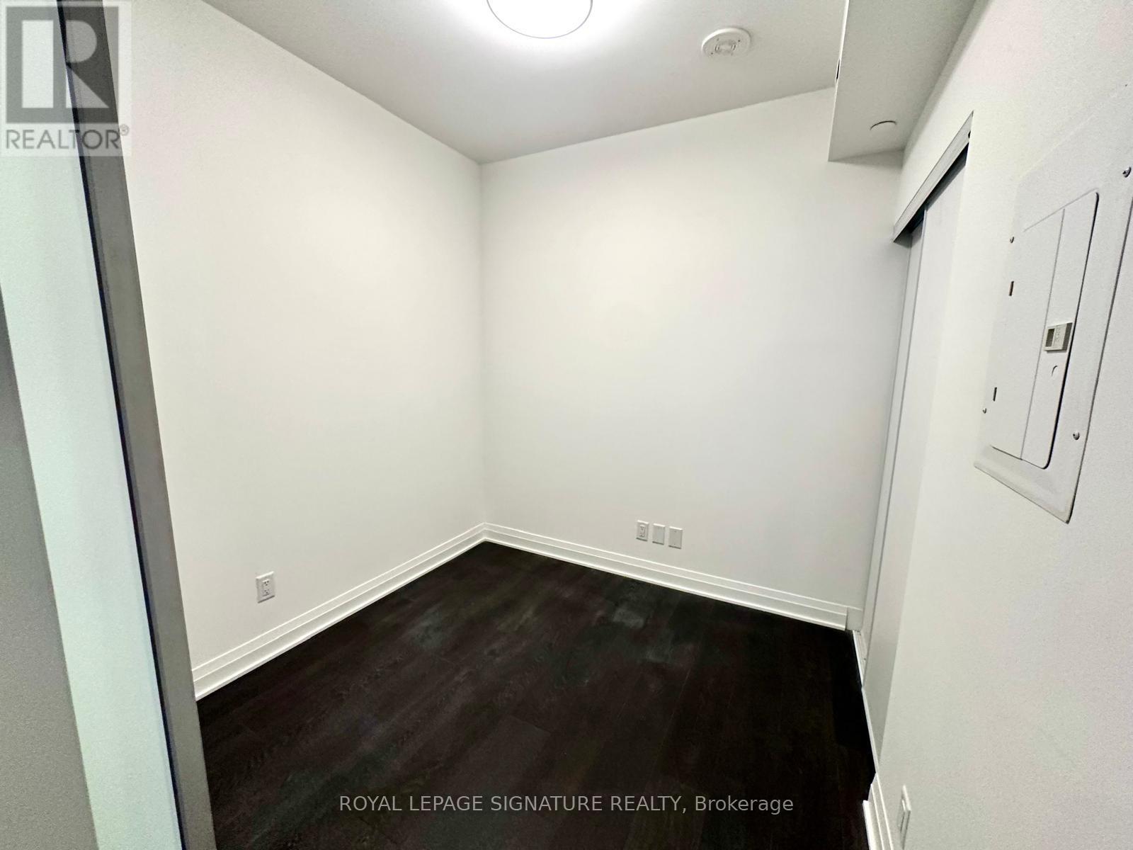 1105 - 4015 The Exchange Street, Mississauga, Ontario  L5B 0N9 - Photo 9 - W12688182