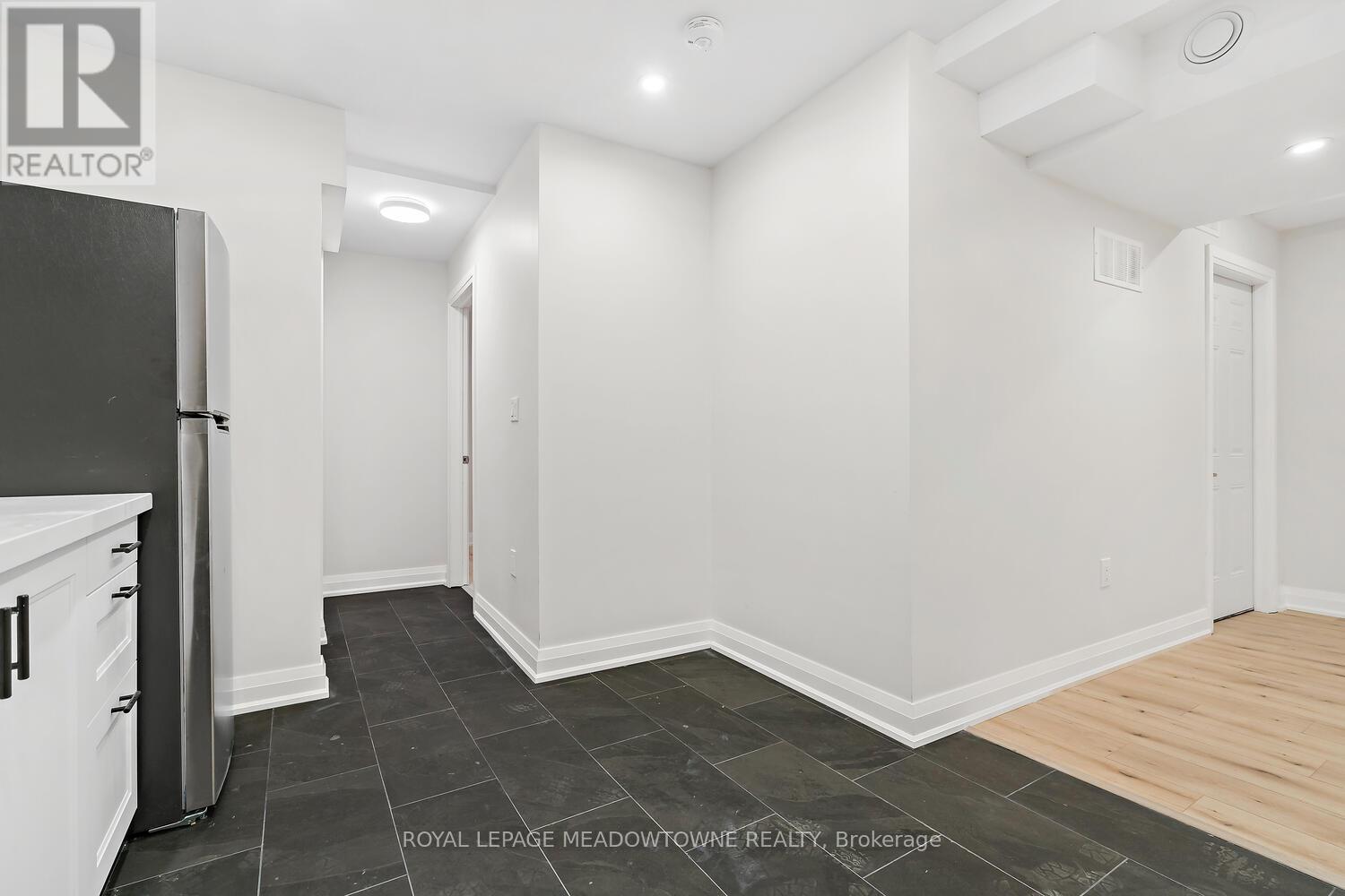 Unit 3 - 2 John Street, Halton Hills, Ontario  L7G 2J6 - Photo 12 - W12688200