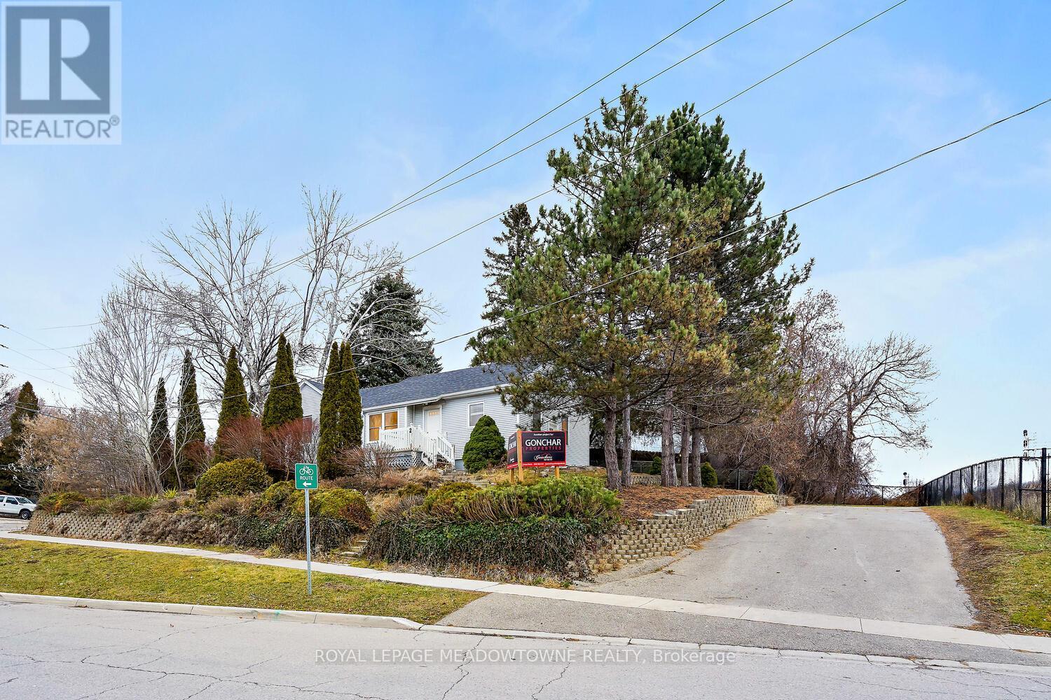 Unit 3 - 2 John Street, Halton Hills, Ontario  L7G 2J6 - Photo 2 - W12688200