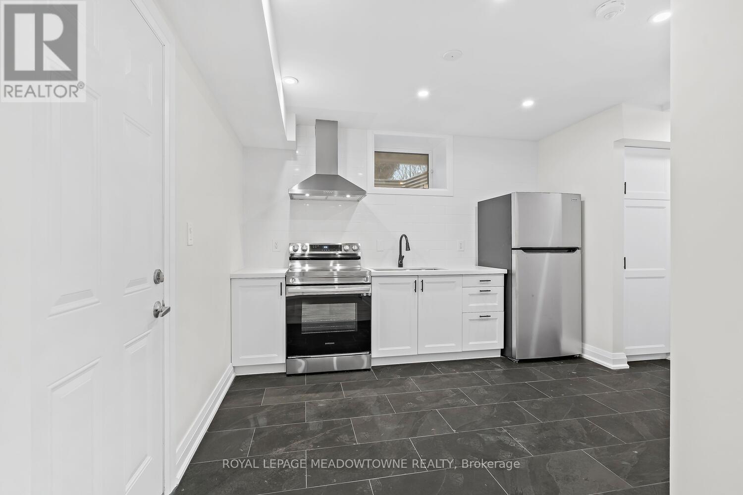 Unit 3 - 2 John Street, Halton Hills, Ontario  L7G 2J6 - Photo 7 - W12688200