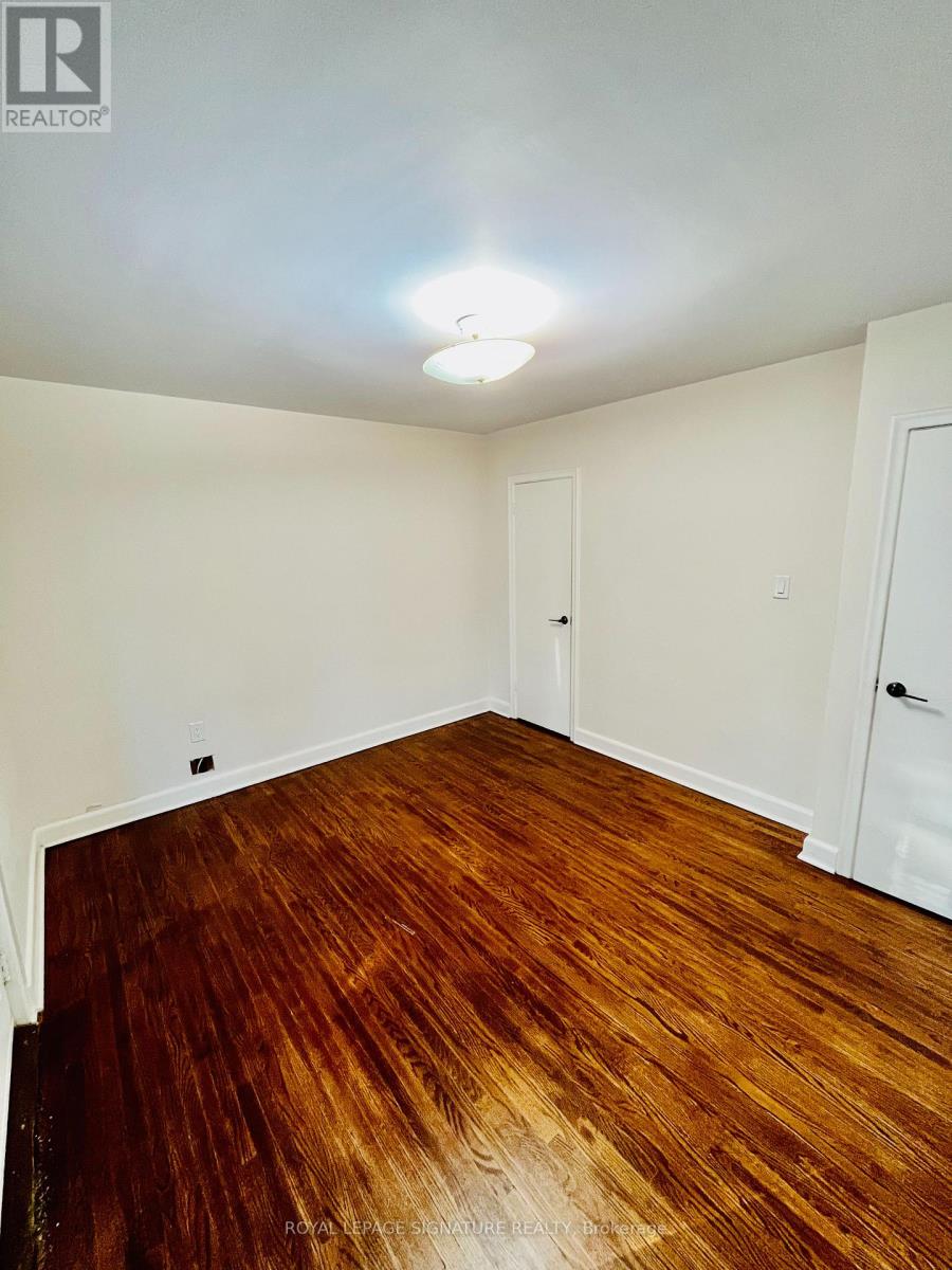 Main - 54 Riverdale Drive, Toronto, Ontario  M9V 2T3 - Photo 13 - W12688270