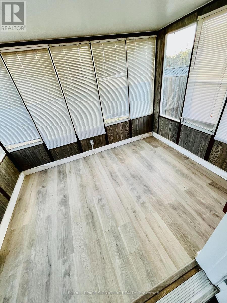 Main - 54 Riverdale Drive, Toronto, Ontario  M9V 2T3 - Photo 24 - W12688270