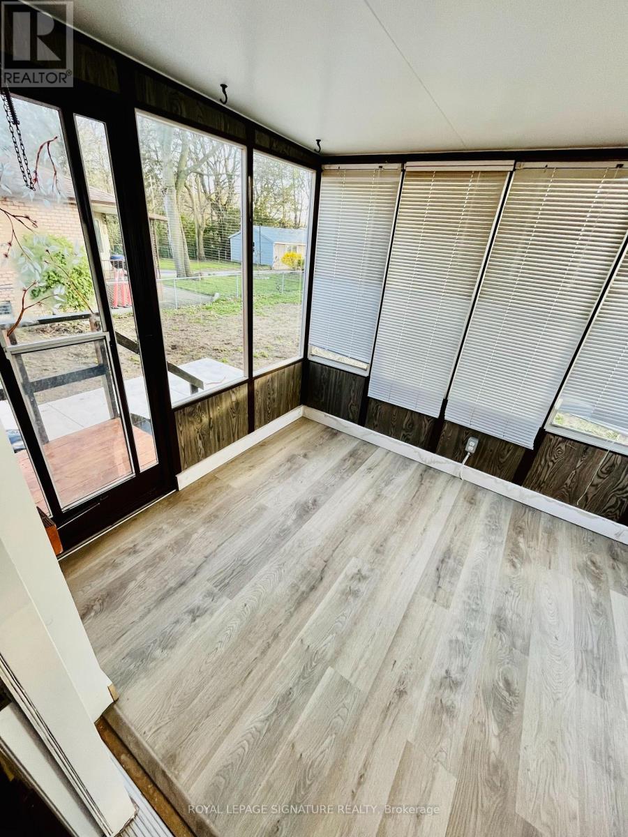 Main - 54 Riverdale Drive, Toronto, Ontario  M9V 2T3 - Photo 25 - W12688270