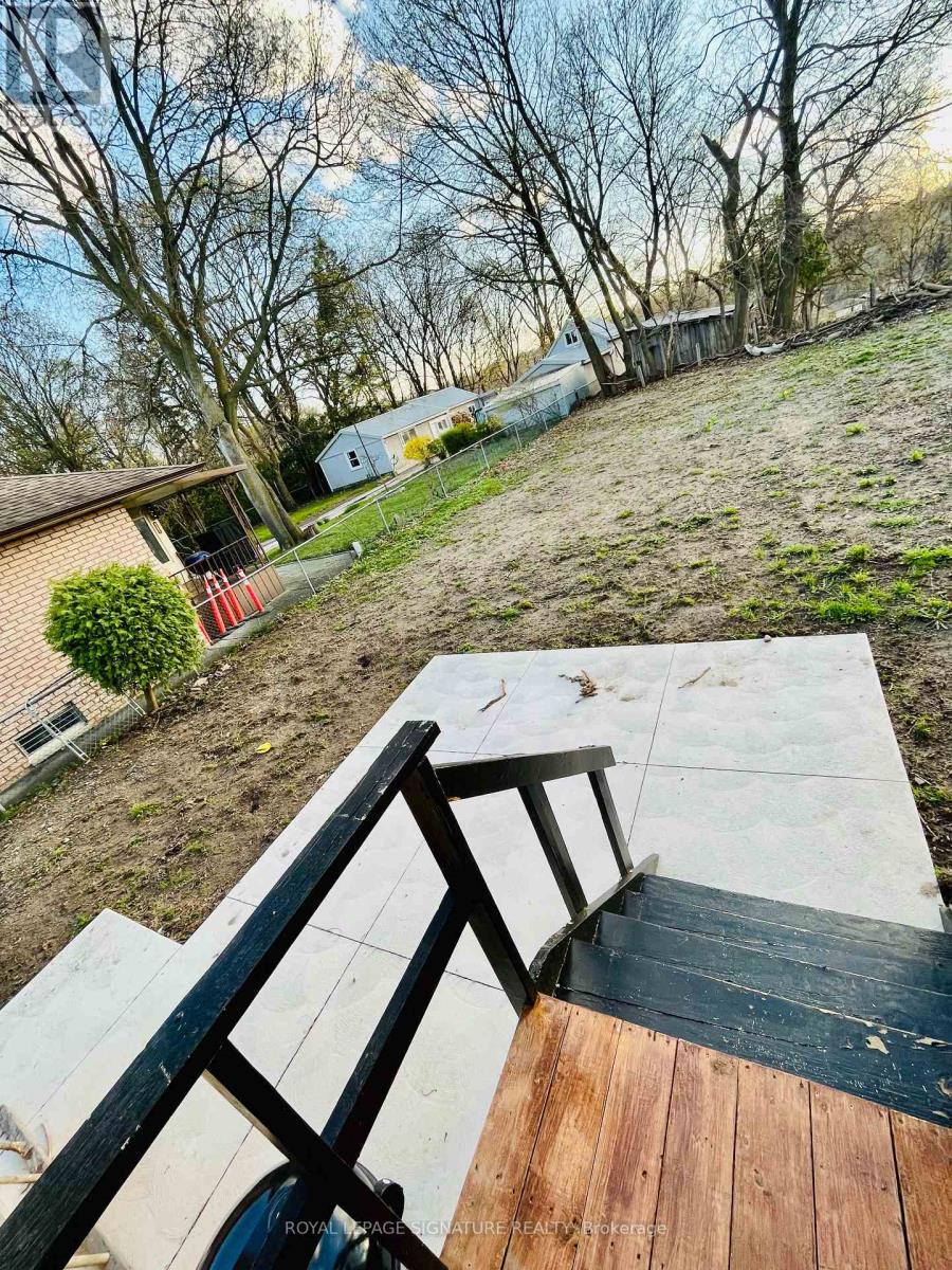 Main - 54 Riverdale Drive, Toronto, Ontario  M9V 2T3 - Photo 26 - W12688270