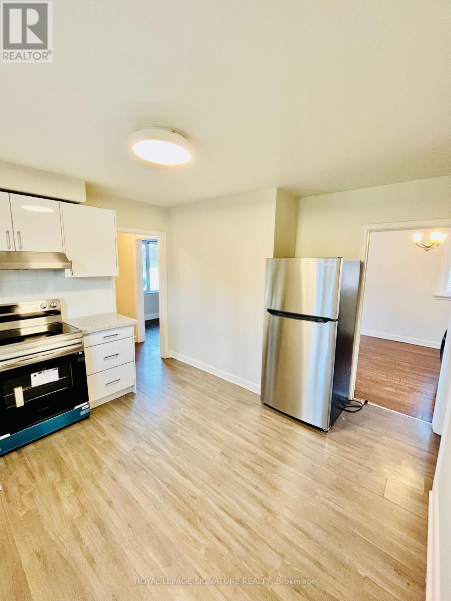 Main - 54 Riverdale Drive, Toronto, Ontario  M9V 2T3 - Photo 4 - W12688270