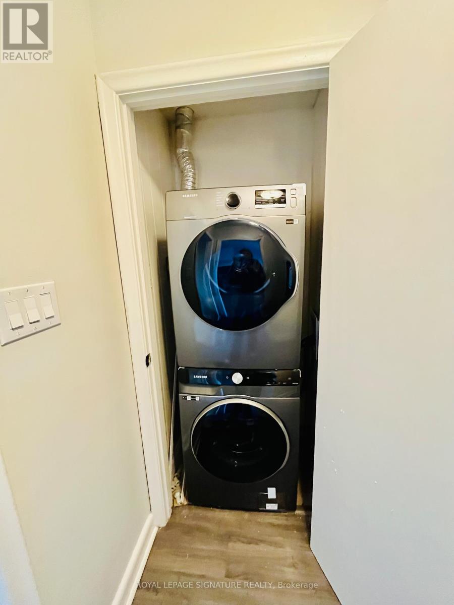 Main - 54 Riverdale Drive, Toronto, Ontario  M9V 2T3 - Photo 6 - W12688270