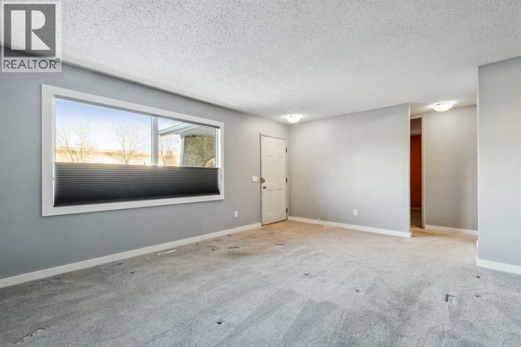 5423 Madigan Drive Ne, Calgary, Alberta  T2A 5T5 - Photo 14 - A2278593