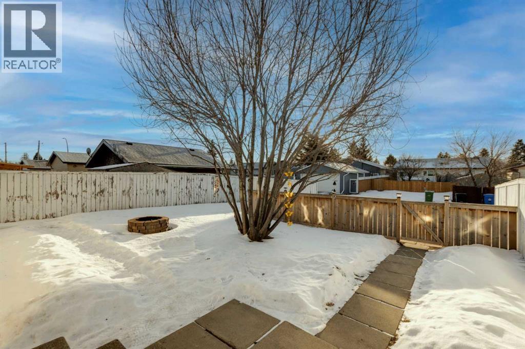 5423 Madigan Drive Ne, Calgary, Alberta  T2A 5T5 - Photo 5 - A2278593