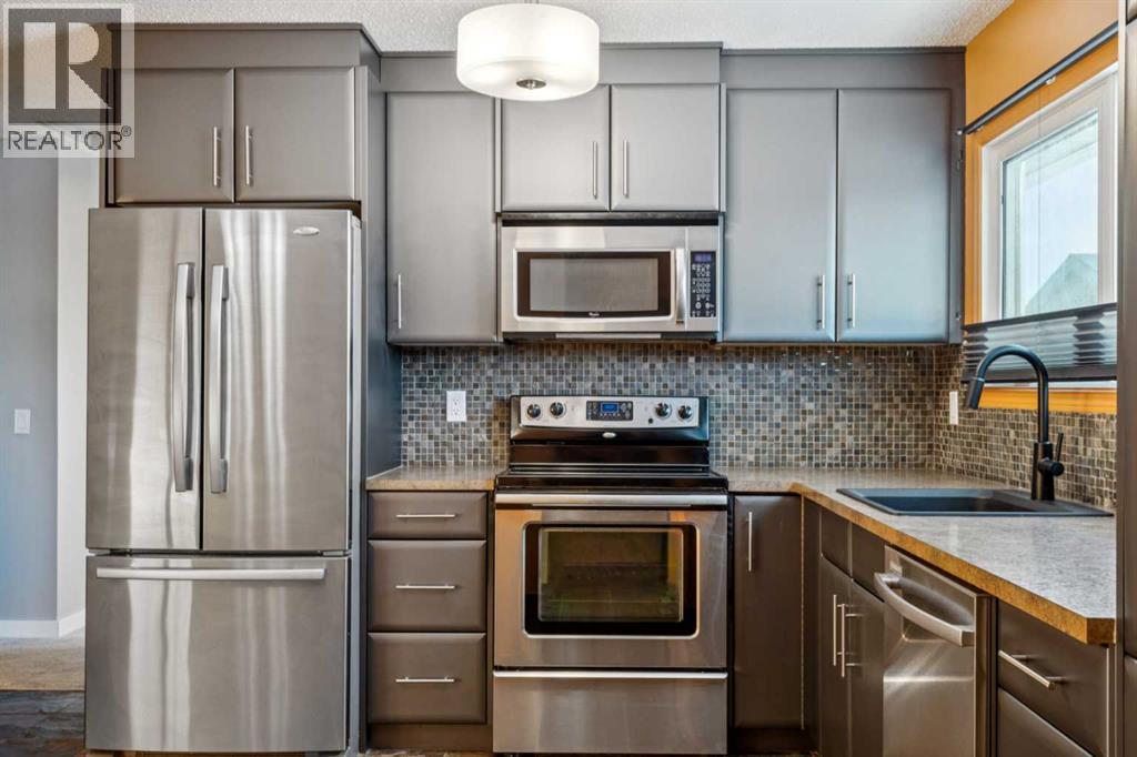 5423 Madigan Drive Ne, Calgary, Alberta  T2A 5T5 - Photo 9 - A2278593