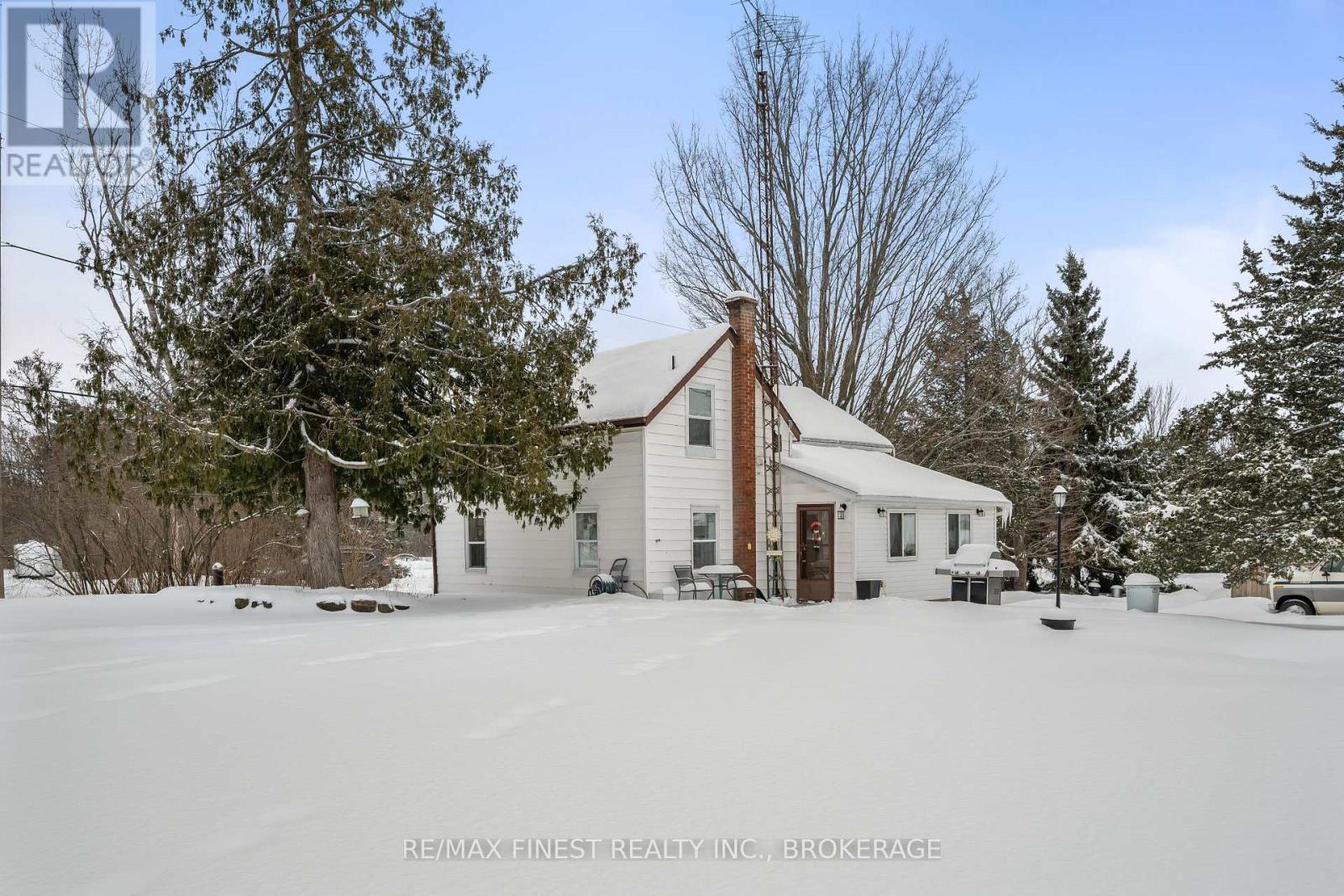 5593 Perth Road Crescent, Frontenac, Ontario  K0H 2L0 - Photo 1 - X12688320