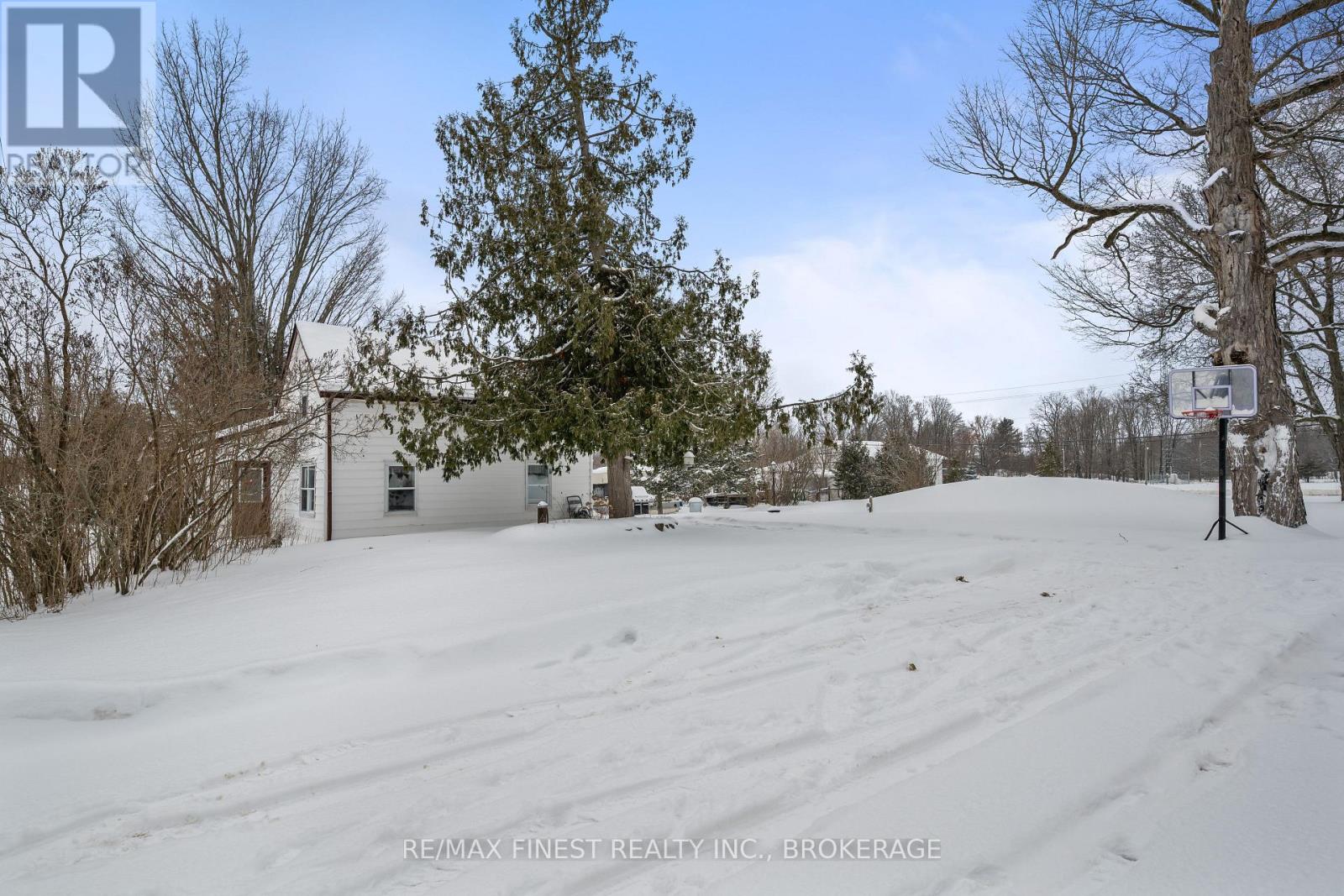 5593 Perth Road Crescent, Frontenac, Ontario  K0H 2L0 - Photo 2 - X12688320