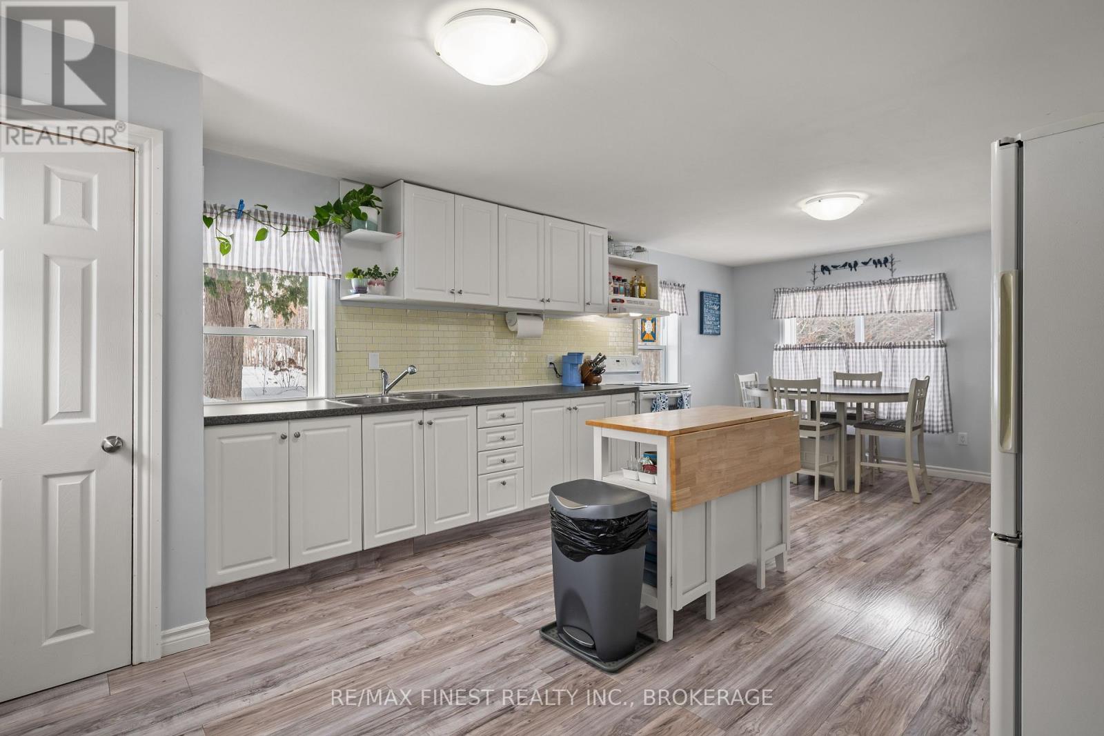 5593 Perth Road Crescent, Frontenac, Ontario  K0H 2L0 - Photo 8 - X12688320