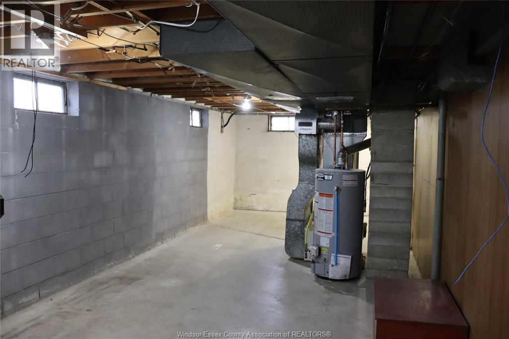 3820 Karen Street, Windsor, Ontario  N9G 1R2 - Photo 13 - 26000820