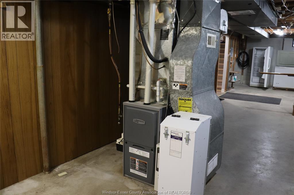 3820 Karen Street, Windsor, Ontario  N9G 1R2 - Photo 15 - 26000820