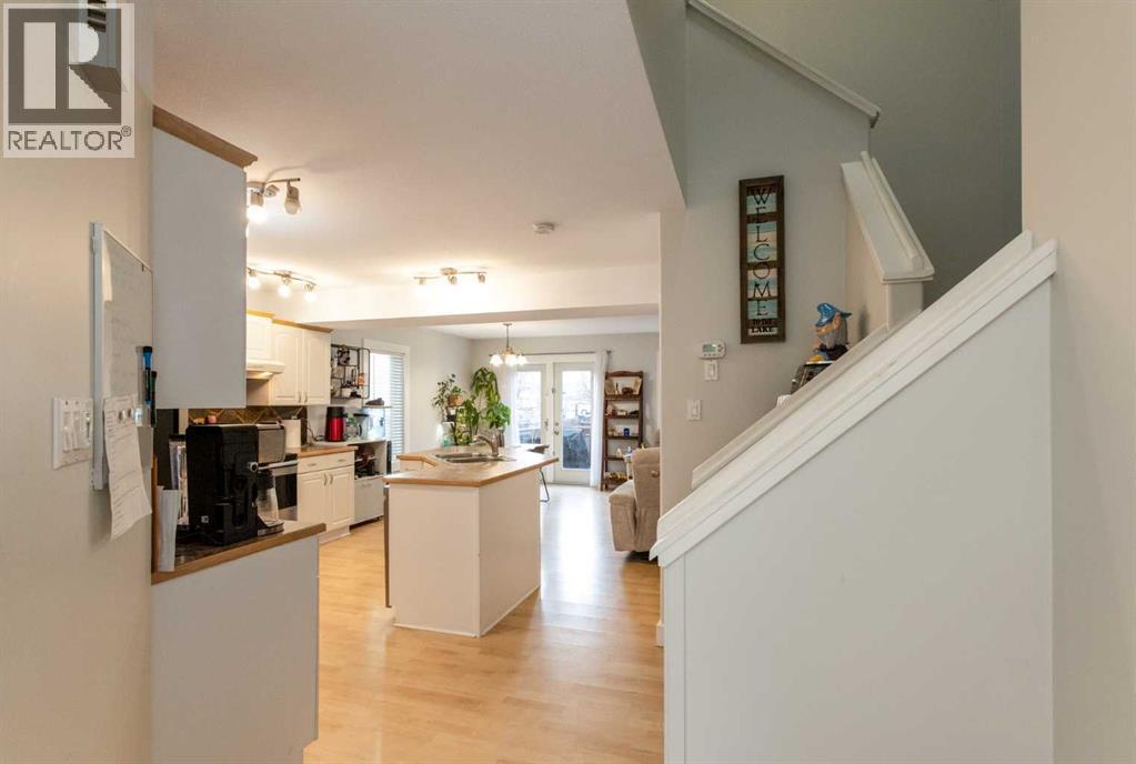 5032 47 Street, Sylvan Lake, Alberta  T4S 1X9 - Photo 4 - A2272539