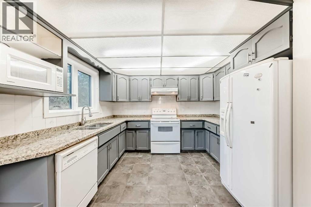 2740 Signal Hill Drive Sw, Calgary, Alberta  T3H 2L6 - Photo 7 - A2266141