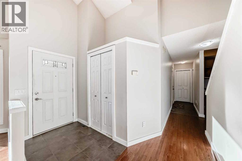 2740 Signal Hill Drive Sw, Calgary, Alberta  T3H 2L6 - Photo 3 - A2266141