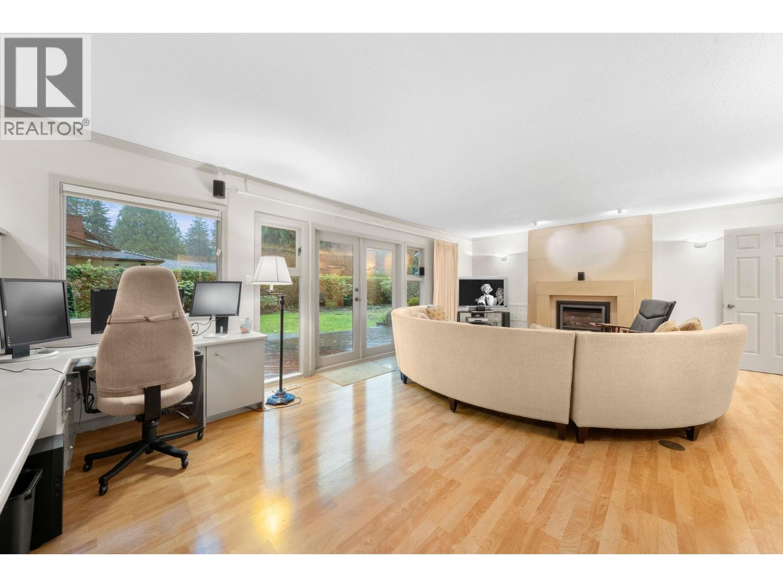 1200 Hilary Place, North Vancouver, British Columbia  V7J 3N6 - Photo 10 - R3078270