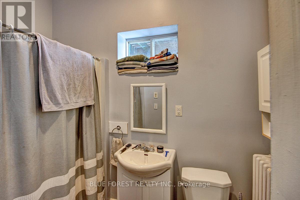 7 Church Street, St. Thomas, Ontario  N5R 3E4 - Photo 11 - X12688396