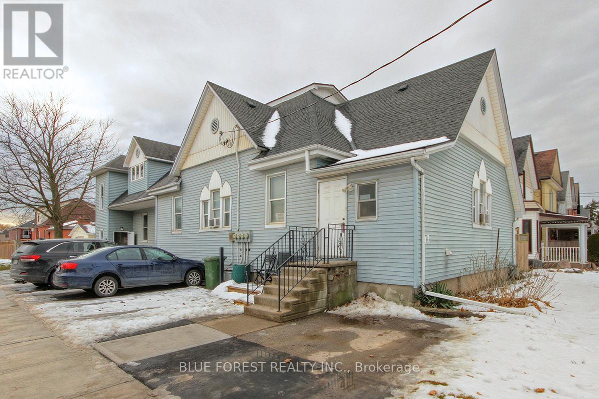 47 Forest Avenue, St. Thomas, Ontario  N5R 2J1 - Photo 2 - X12688398