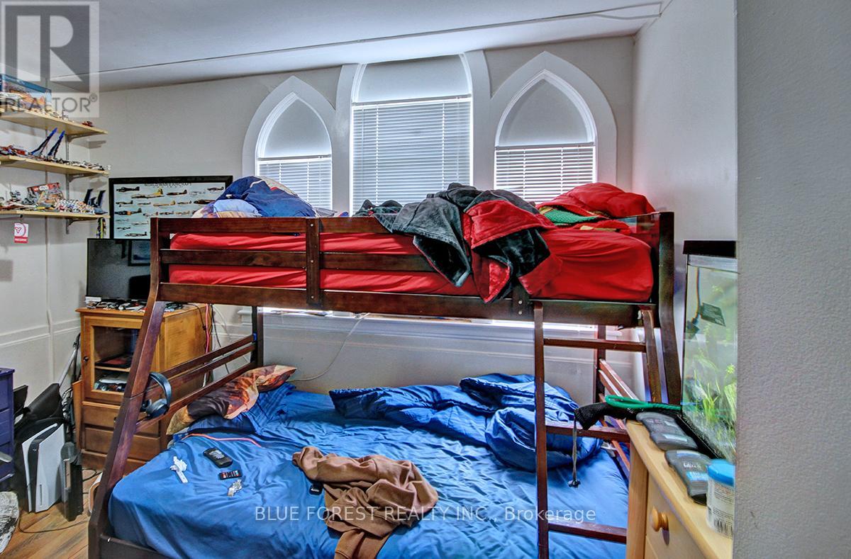 47 Forest Avenue, St. Thomas, Ontario  N5R 2J1 - Photo 8 - X12688398