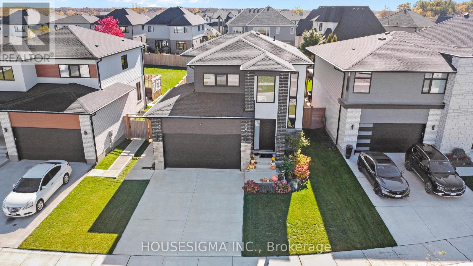 229 Crestview Drive, Middlesex Centre, Ontario  N0L 1R0 - Photo 3 - X12688426