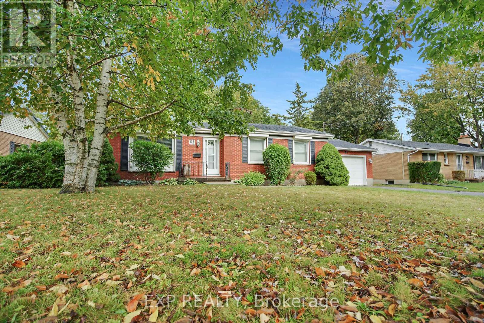 61 Larkspur Crescent, London North, Ontario  N6H 3R1 - Photo 1 - X12688430