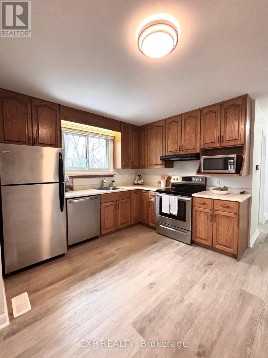 61 Larkspur Crescent, London North, Ontario  N6H 3R1 - Photo 7 - X12688430