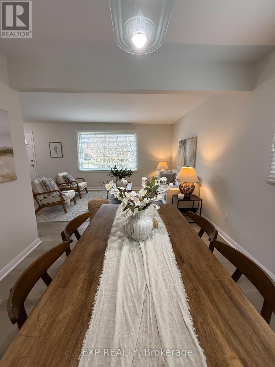 61 Larkspur Crescent, London North, Ontario  N6H 3R1 - Photo 9 - X12688430