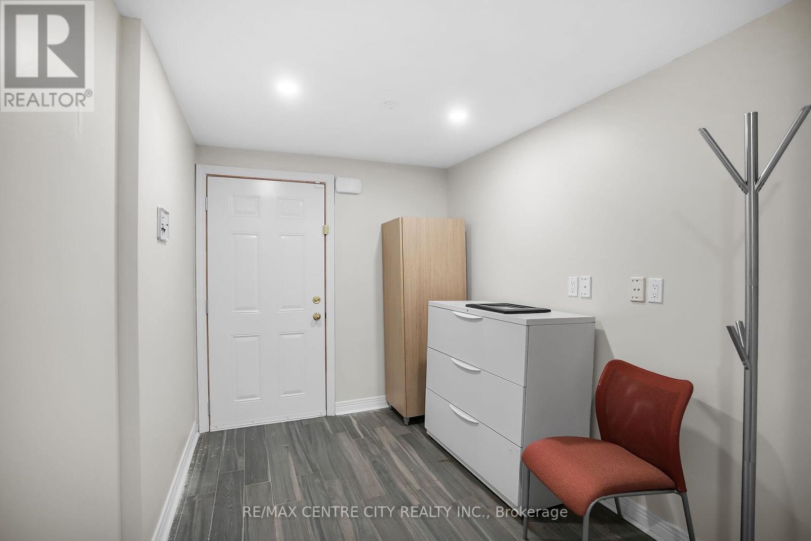 302 Wellington Road, London South, Ontario  N6C 4N9 - Photo 16 - X12688486