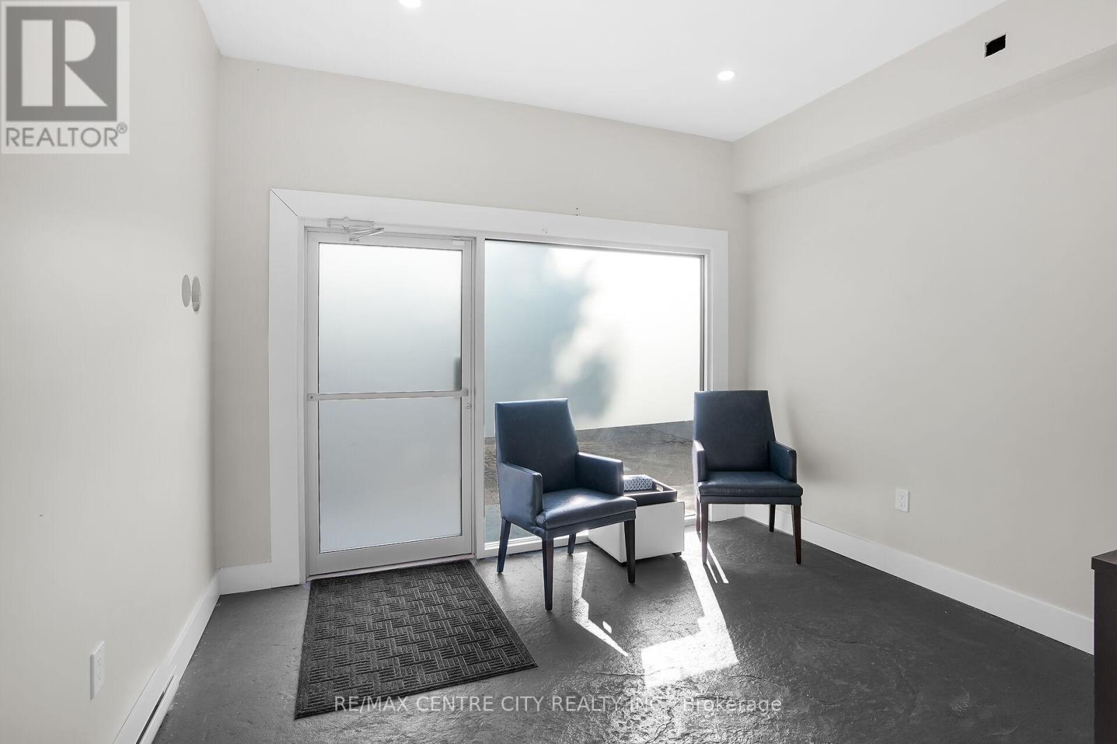 302 Wellington Road, London South, Ontario  N6C 4N9 - Photo 22 - X12688486