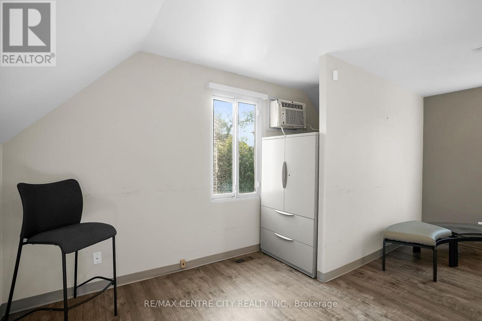 302 Wellington Road, London South, Ontario  N6C 4N9 - Photo 25 - X12688486