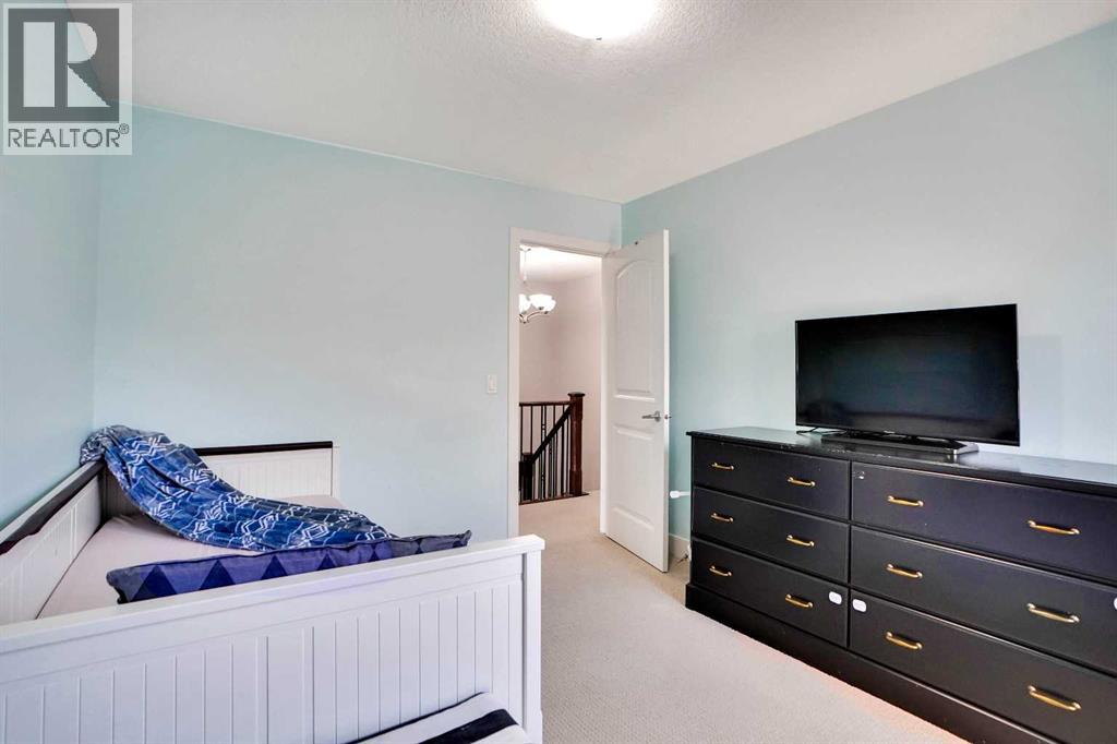 70 Royal Ridge Manor Nw, Calgary, Alberta  T3G 5Z1 - Photo 28 - A2267637