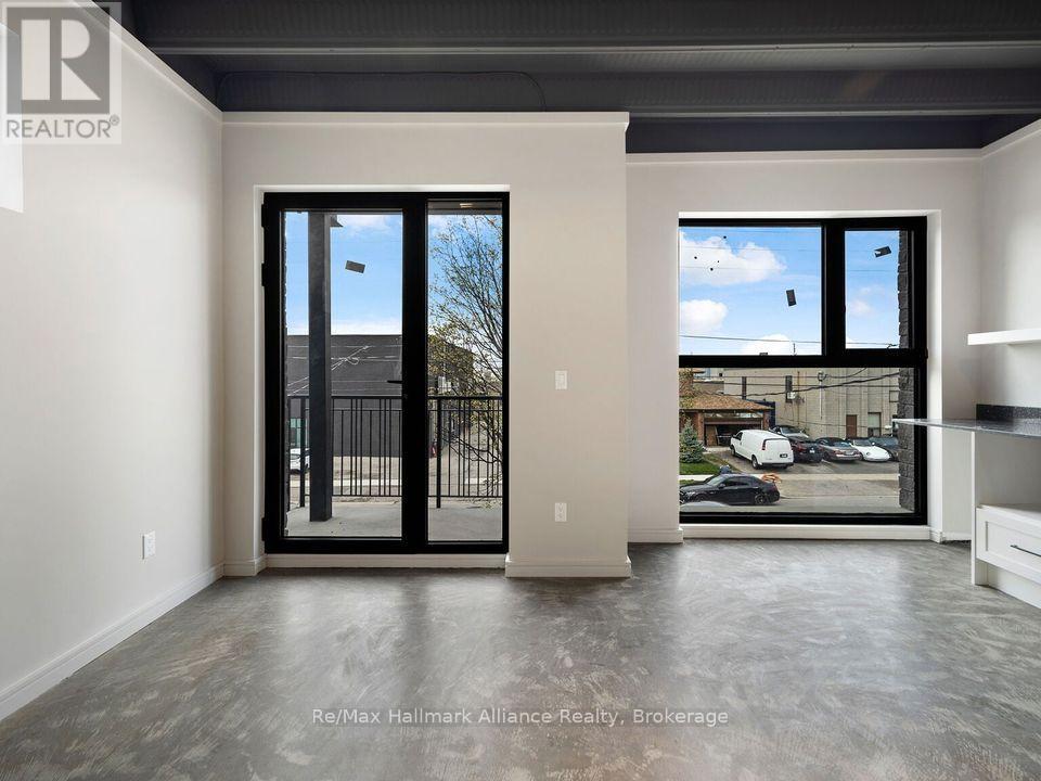 5 - 155 Thirtieth Street, Toronto, Ontario  M8W 3C3 - Photo 2 - W12688400