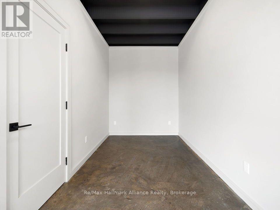 5 - 155 Thirtieth Street, Toronto, Ontario  M8W 3C3 - Photo 5 - W12688400